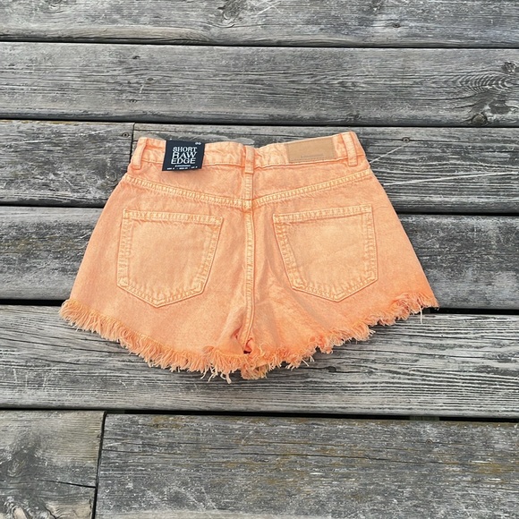 NWT Stradivarius Short Raw Edge Denim Jean Shorts - Picture 8 of 9